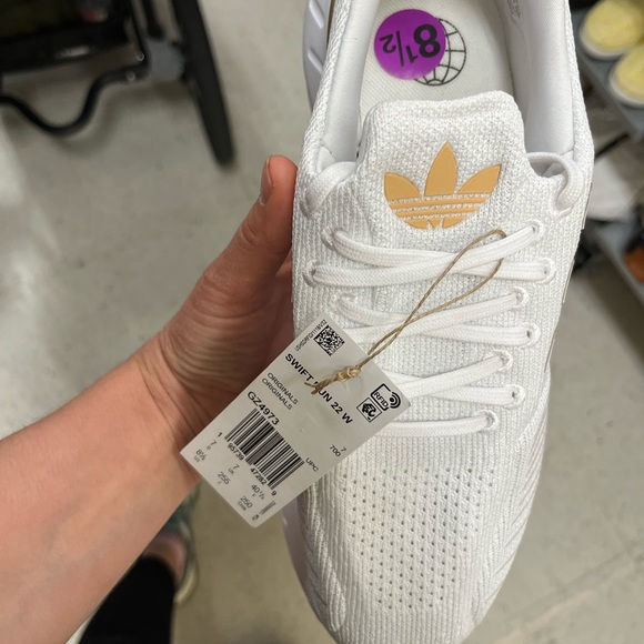 NWT ADIDAS Originals Women's Swift Run 22 Shoes white and gold size 8.5 - Picture 11 of 16